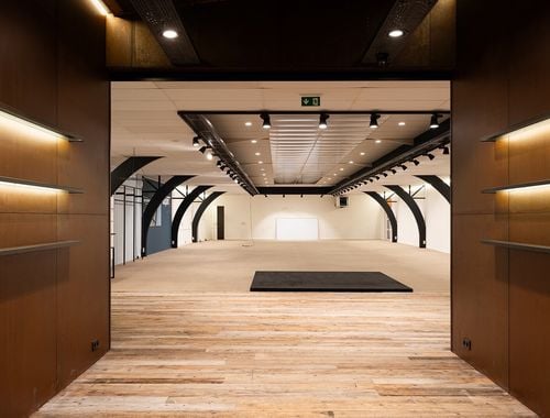                                         Bien commercial à vendre à Deerlijk, € 725.000
