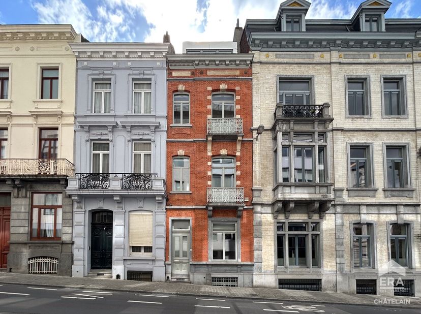 [[ DIT PAND NEEMT DEEL AAN DE ERA OPEN HUIZEN DAG OP 14/6 VAN 14:30 TOT 15:30 ]] ERA CHATELAIN stelt u deze prachtige en lichte Brusselse herenwoning