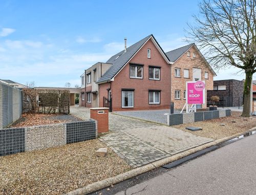                                         Maison à vendre à Lanaken, € 349.000
