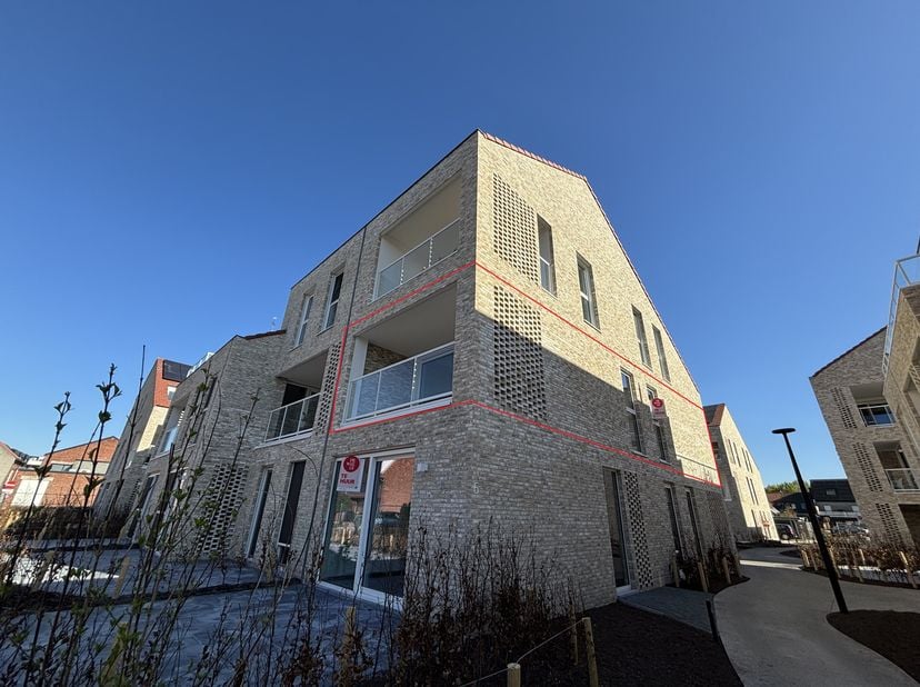 Le bel appartement neuf que nous proposons à la location est situé sur le nouveau site de construction «Begijnhof» à Stabroek, à proximité des commerc