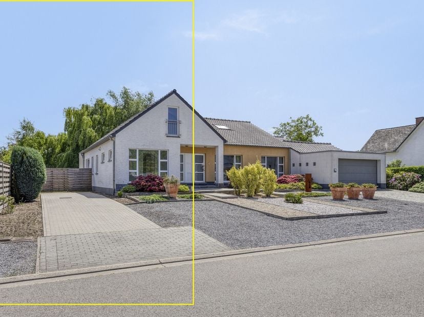 Welkom in de Visserijstraat 114a te Diepenbeek!&lt;br /&gt;
&lt;br /&gt;
Deze gerenoveerde gezinswoning (HOB) bevindt zich in een rustige, kindvriendelijke woonwi