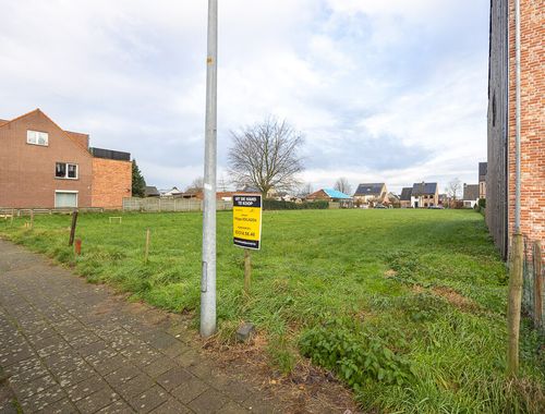                                         Bouwgrond te koop in Hoogstraten, € 209.000

