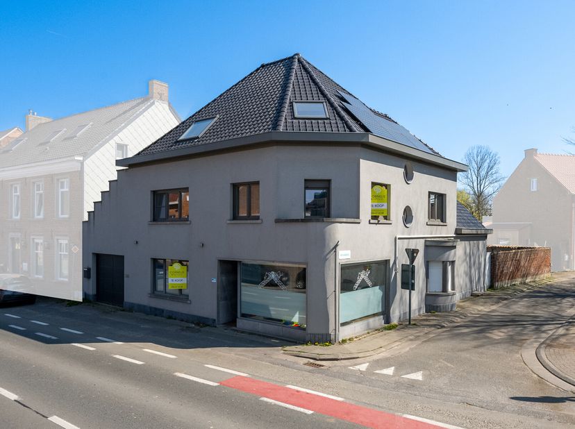 Gezellige gezinswoning met tuin én ruimte voor zelfstandige activiteit&lt;br /&gt;
In het landelijke Aspelare kan u deze charmante gerenoveerde woning terug