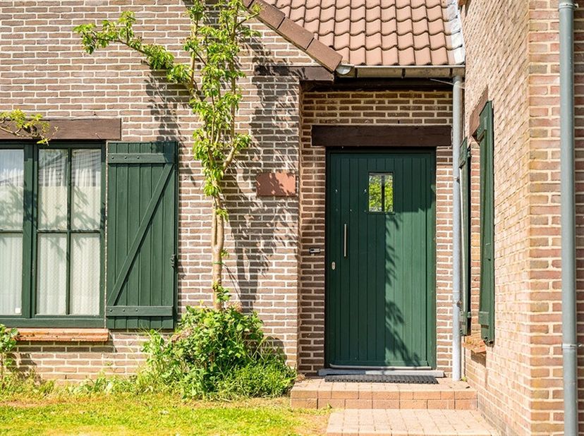 Idéalement situé dans le quartier de la Cabocherie, villa 4 façades implantée sur un terrain de 1407 m2 &lt;br /&gt;
Parfaite pour une profession libérale,