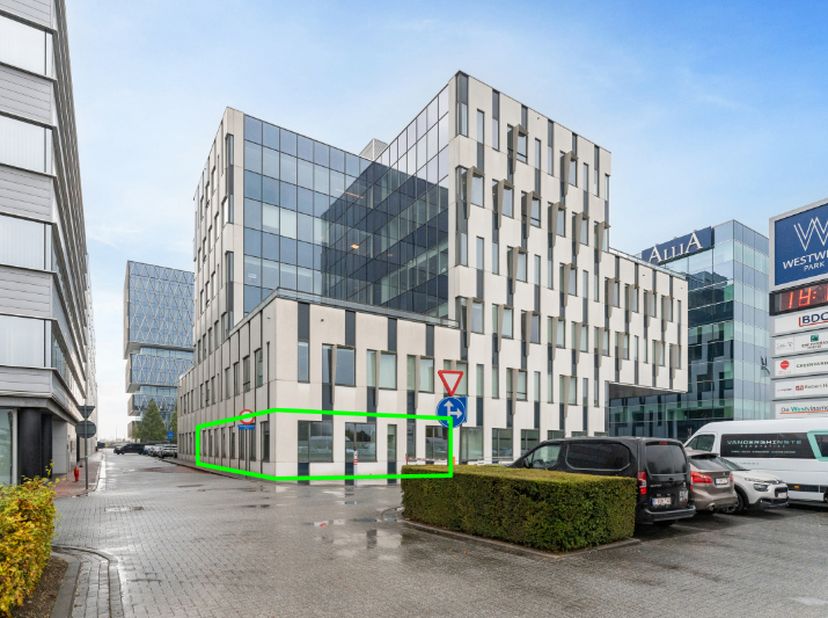 Bien professionnel à vendre
                    à 8800 Roeselare