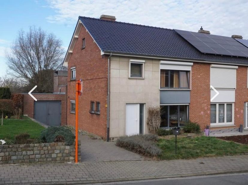 Mooie halfopen bebouwing te huur vanaf 15/04/2023 in een doodlopende straat in Heverlee&lt;br /&gt;
Woning is gelegen op 5 min van het stadscentrum van Leuv