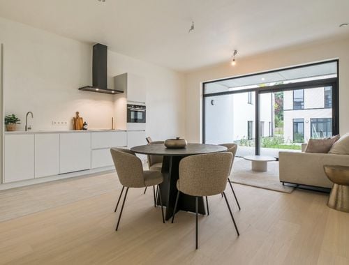                                         Gelijkvloers app. te koop in Sinaai-Waas, € 260.000
