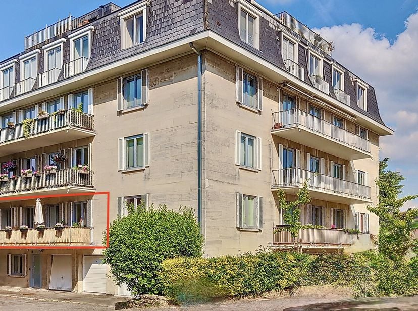 *ONDER OPTIE*  WATERLOO CENTRUM - Marengo / Petit Paris&lt;br /&gt;
Prachtig gerenoveerd appartement met 3 slaapkamers en garage (bij de prijs inbegrepen) -