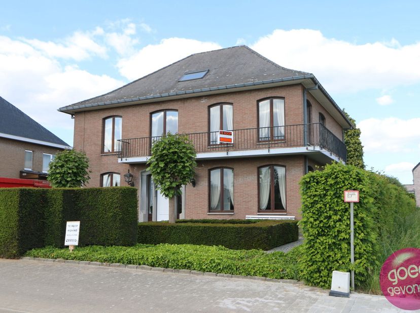 Maison à vendre
                    à 3700 Koninksem