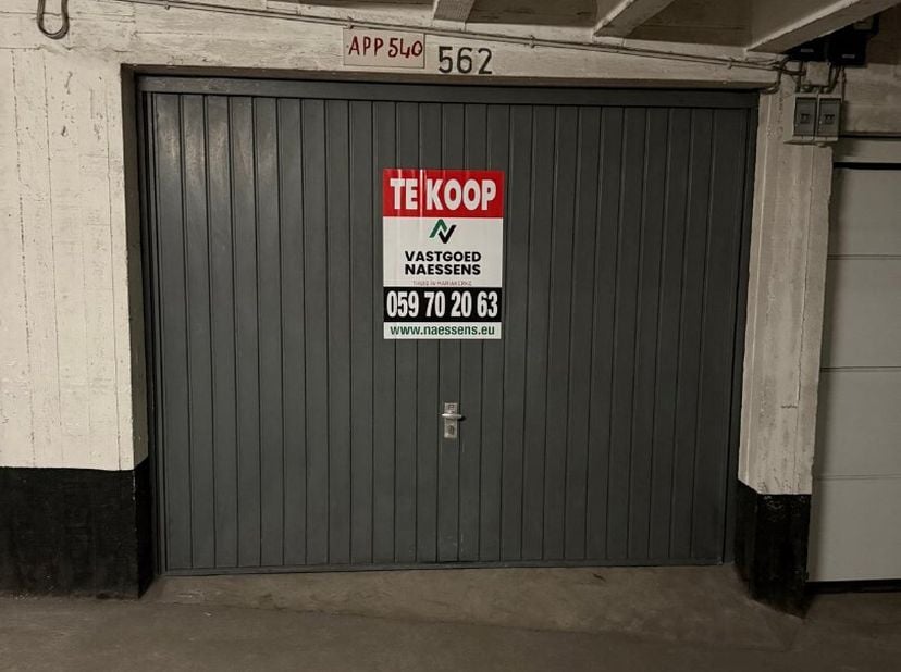 Garage à vendre
                    à 8400 Oostende