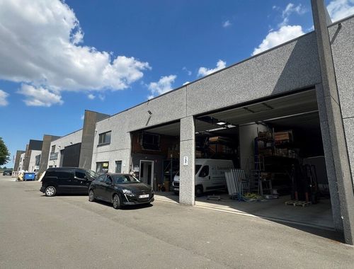                                         Bâtiment d’entreprise à louer à Assenede, € 1.850
