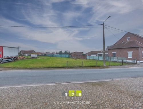                                         Terrain à bâtir à vendre à Rotem, € 145.000
