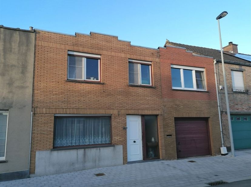 Te koop: Ruime woning met veel potentieel  5 slaapkamers en een grote tuin!&lt;br /&gt;
Op zoek naar een woning die je helemaal naar eigen smaak kunt opknap