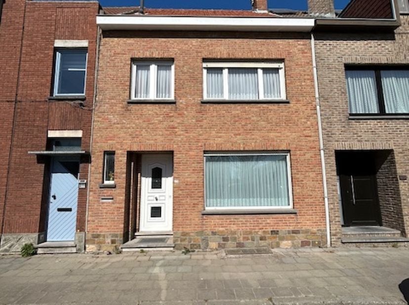 RIJWONING MET 3 SLAAPKAMERS -&lt;br /&gt;
&lt;br /&gt;
Deze rijwoning is gelegen op 5 minuten van het Maria Hendrikapark en een kwartiertje van het Mijnplein. &lt;br