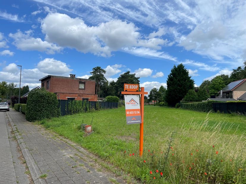 Terrain à vendre
                    à 2960 Brecht