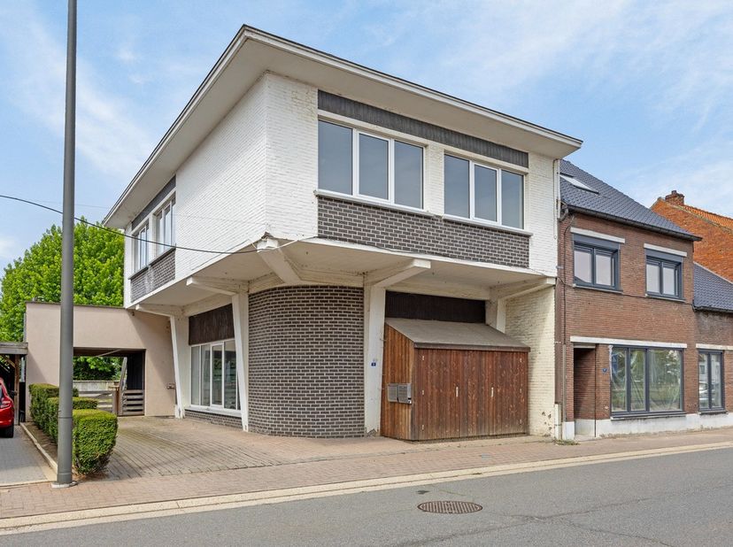 Bien professionnel à vendre
                    à 3740 Bilzen