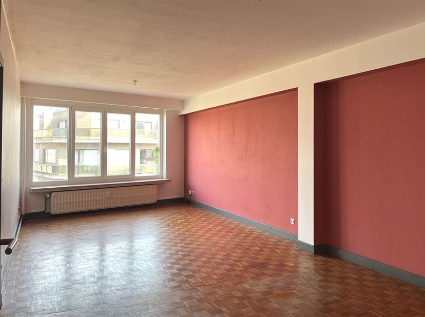 Energiezuinig &amp; instapklaar appartement gelegen op de vierde verdieping van een verzorgde residentie &#039;Elite&#039;, vlakbij de voornaamste invalswegen, open