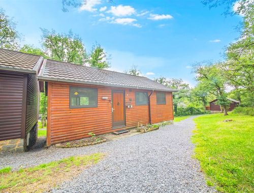                                         Chalet te koop in Heure, € 145.000
