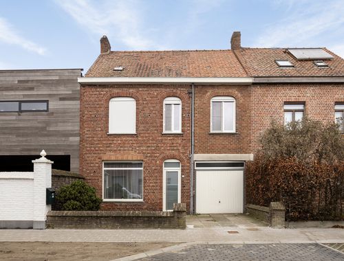                                         Maison à vendre à Ruddervoorde, € 299.000

