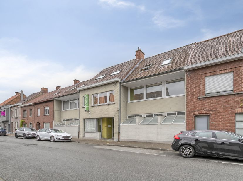 Op dit moment is de zaak ingericht als fitness, met verschillende polyvalente zalen en praktijkruimtes. &lt;br /&gt;
Er is eveneens een volledig uitgeruste