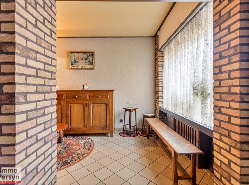 Op de Houwaartstraat bevinden zich deze 2 gekoppelde woningen (huisnummer 308+310). De woning aan de linkerzijde (308) geeft een rustiek gevoel eenmaa