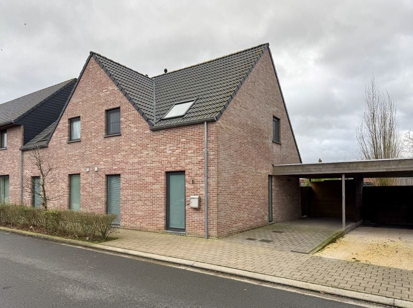 Maison à louer
                    à 8840 Staden