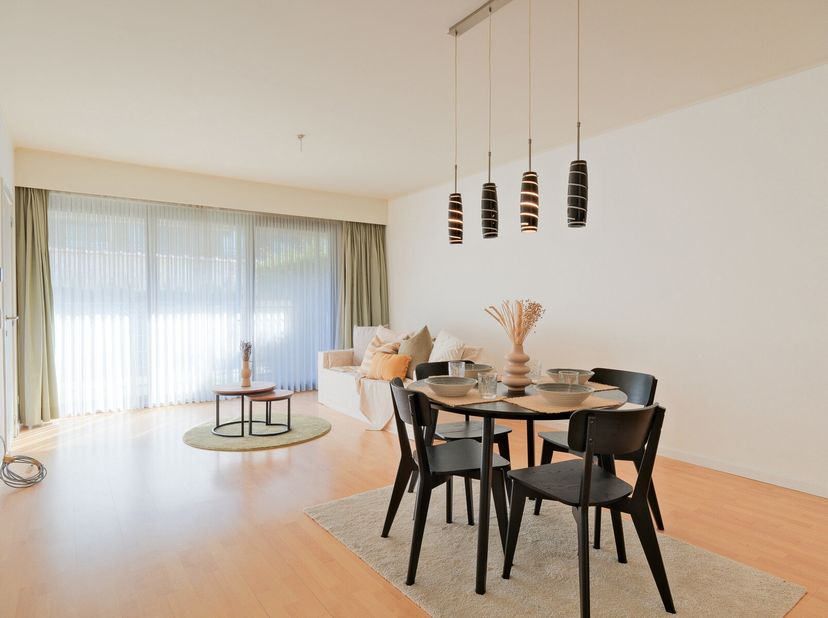 TE KOOP: Instapklaar gelijkvloers appartement met terras en tuin in het centrum van ZaventemBent u op zoek naar een instapklaar gelijkvloers apparteme