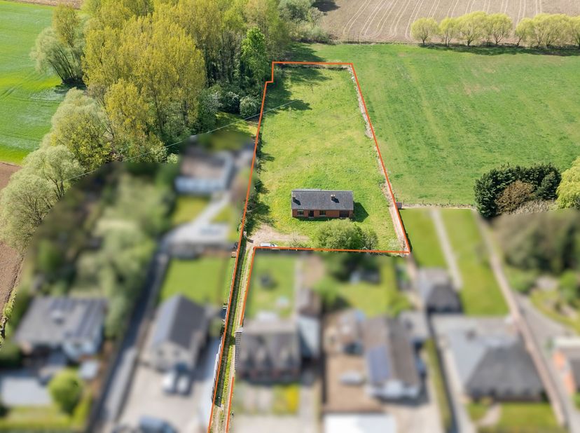 WILSELE - Achterin gelegen woning grenzend aan de Korte Holsbeeksesteenweg, een verbindingsweg tussen Rotselaar, Holsbeek en de E314.&lt;br /&gt;
De ideale
