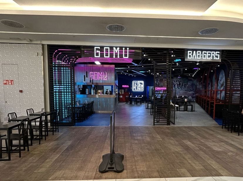Nous vous proposons la reprise dun restaurant burger à la situation de premier choix dans le Centre Commerciale Ville 2.Lespace restaurant dune superf