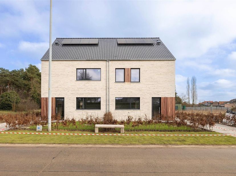 Huis te koop
                    in 2275 Lille