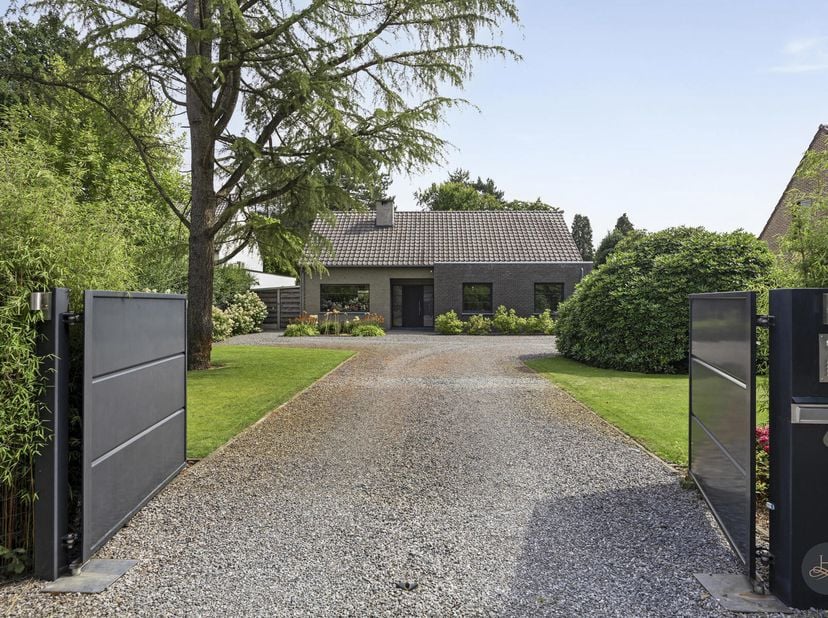 Voor meer info over deze woning of een gratis waardebepaling van je eigen woning: jordi.broes@homixx.be of 016/199.340&lt;br /&gt;
Voor meer foto&#039;s en tekst