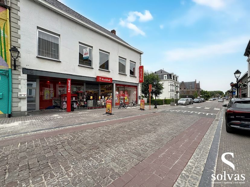 Plan online uw bezoek in via https://www.solvas-vastgoed.be/te-huur  , klik op dit pand en vervolgens op de knop &#039;plan uw bezoek&#039;.&lt;br /&gt;
Op zoek naar