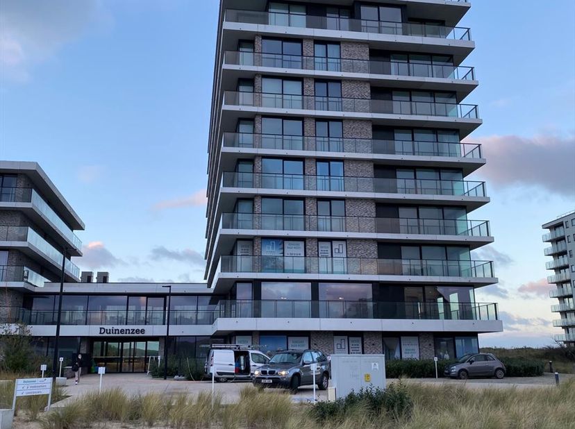 Droomt u ervan om elke dag wakker te worden met zicht op zee, strand en duinen?&lt;br /&gt;
Dan is Duinenzee de ideale haven. In de residentie met luxueuze