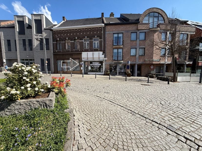 Bien professionnel à louer
                    à 3590 Diepenbeek