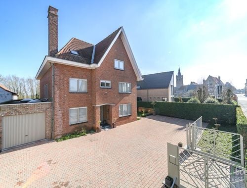                                         Maison bourgeoise à vendre à Roesbrugge-Haringe, € 690.000
