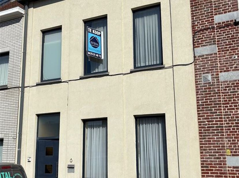 !!!VERKOCHT!!!&lt;br /&gt;
RUIME WONING MET 3 SLAAPKAMERS NABIJ CENTRUM&lt;br /&gt;
Richtprijs 349.000 euro &lt;br /&gt;
Zeer leuke , ruime , goed gelegen woning nabij