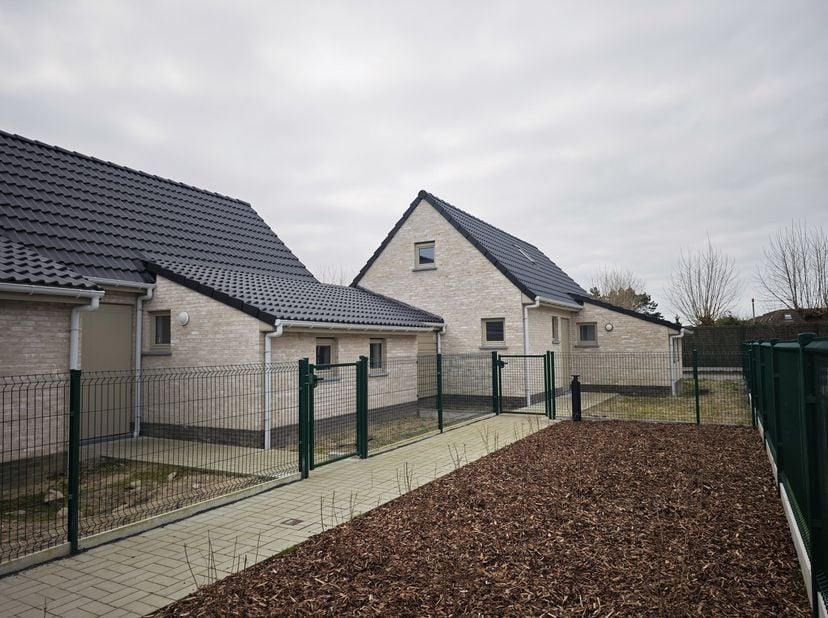 Westhinder II is een vakantiedomein gelegen op een boogscheut van de beschermde duinen van Koksijde in een oase van rust.&lt;br /&gt;
Ideaal voor gezinnen o