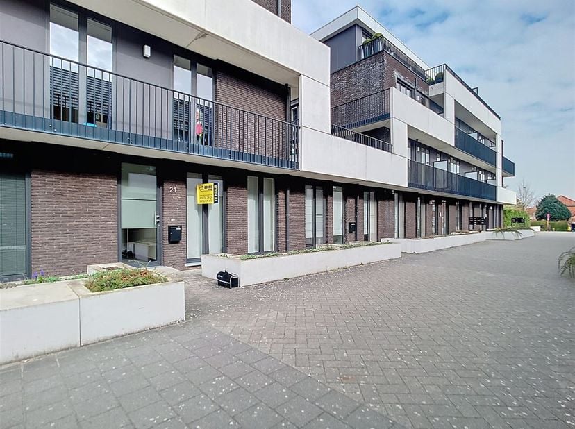 Een gelijkvloers appartement midden in het bruisende centrum van Heist op den Berg. &lt;br /&gt;
alle noodzakelijke faciliteiten zijn gelegen op wandel- of
