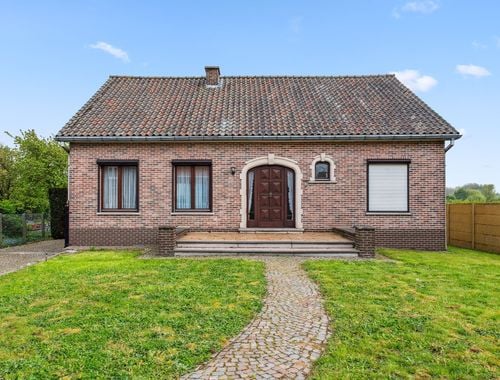                                         Bungalow à vendre à Drieslinter, € 365.000
