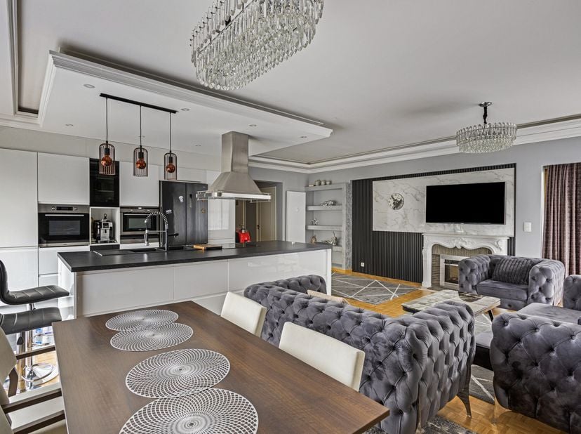 Vous recherchez un appartement contemporain et spacieux avec beaucoup de lumière? Découvrez ce magnifique appartement situé au Nieuwelaan 125, 1853 St