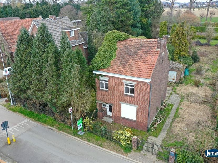 Unieke kans: Bouw uw droomwoning in Leut!&lt;br /&gt;
Welkom in het charmante Leut, een pittoresk dorpje dat zowel rust als gemak biedt. Dit uniek eigendom