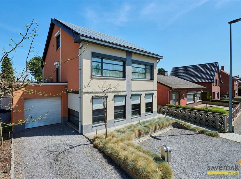 Welkom in deze prachtige woning in Balen.&lt;br /&gt;
Hier combineert men ruimte én modern comfort. &lt;br /&gt;
Deze charmante woning biedt een riante bewoonbare