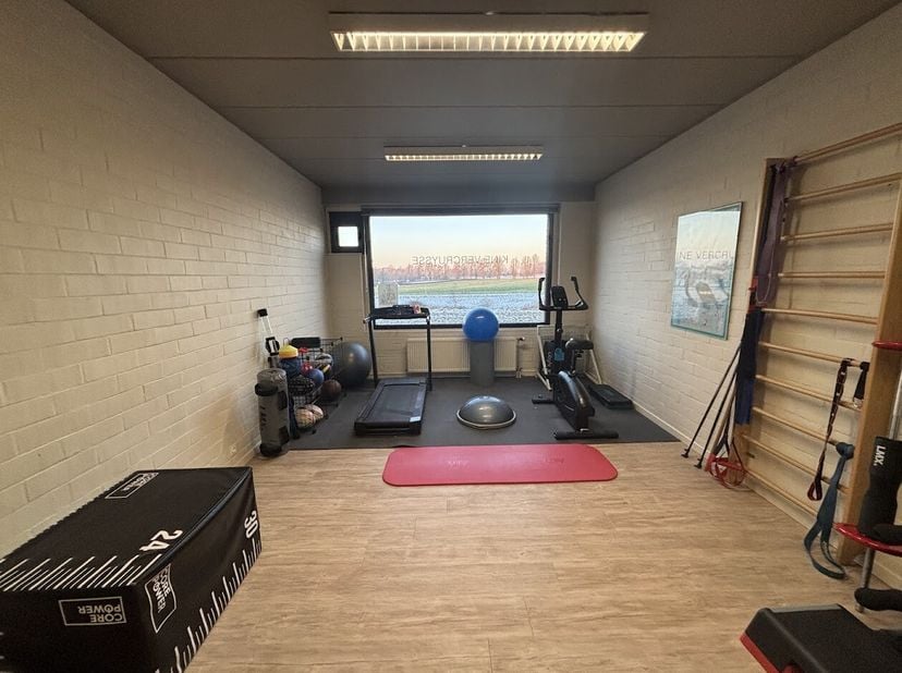 Praktijkruimte/kantoor te huur van ca. 90 m² in Bellegem. Het pand is ideaal uitgerust voor een vrij (medisch) beroep of als kantoor. &lt;br /&gt;
Het pand