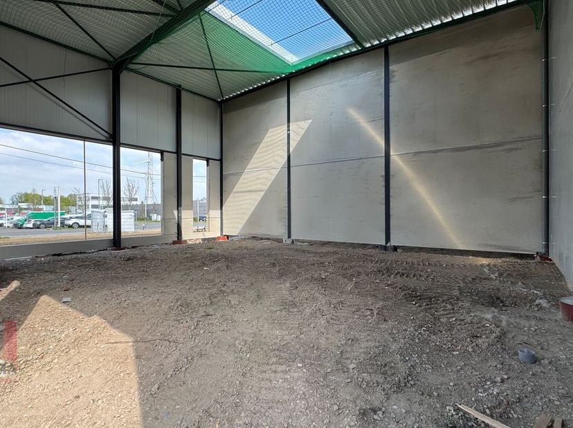 Nieuwbouw KMO-unit/showroom met een oppervlakte van 165 m² te koop, de unit maakt deel uit van het nieuw bedrijvenpark aan de Puursesteenweg in Bornem
