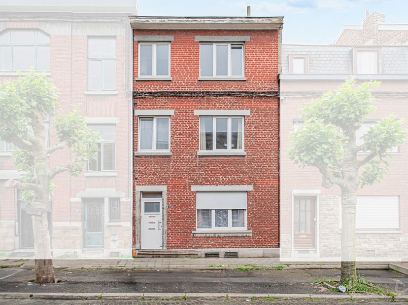 We invest Liege et Lucas vous proposent à la vente ce logement une chambre qui se trouve au premier étage dun petit immeuble composé de trois unités.