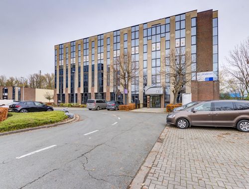                                         Bureaux à louer à Anderlecht, € 2.000
