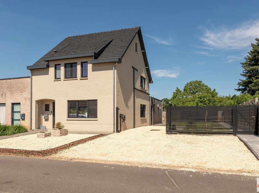 Maison à vendre
                    à 3581 Beverlo
