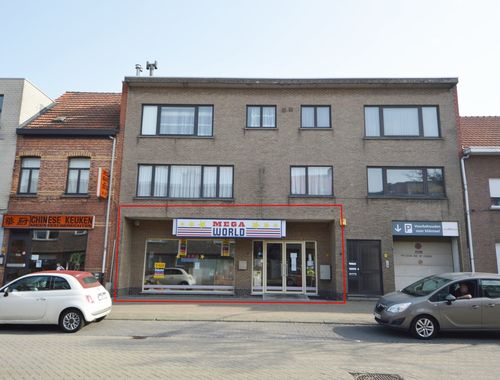                                         Handelsgelijkvloers te huur in Ekeren, € 4.000
