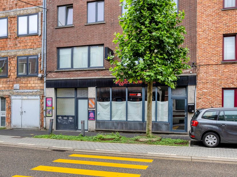 ***** Bekijkt u dit pand via Zimmo? Ga direct naar https://av-vastgoed.be/weiverp/6427 waar u meer informatie terug vindt! *****&lt;br /&gt;
&lt;br /&gt;
LIGGING&lt;