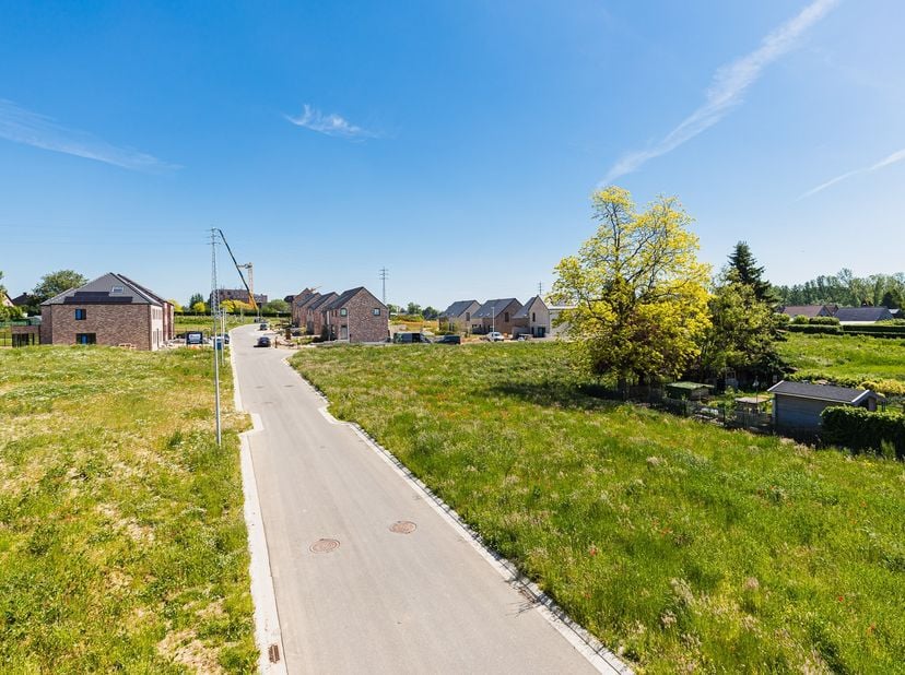 Ben je op zoek naar de perfecte locatie voor jouw droomhuis?&lt;br /&gt;
Ontdek deze ruime bouwgrond van 758m² in de gewilde buurt &#039;Op de Heufkens&#039; in Konin